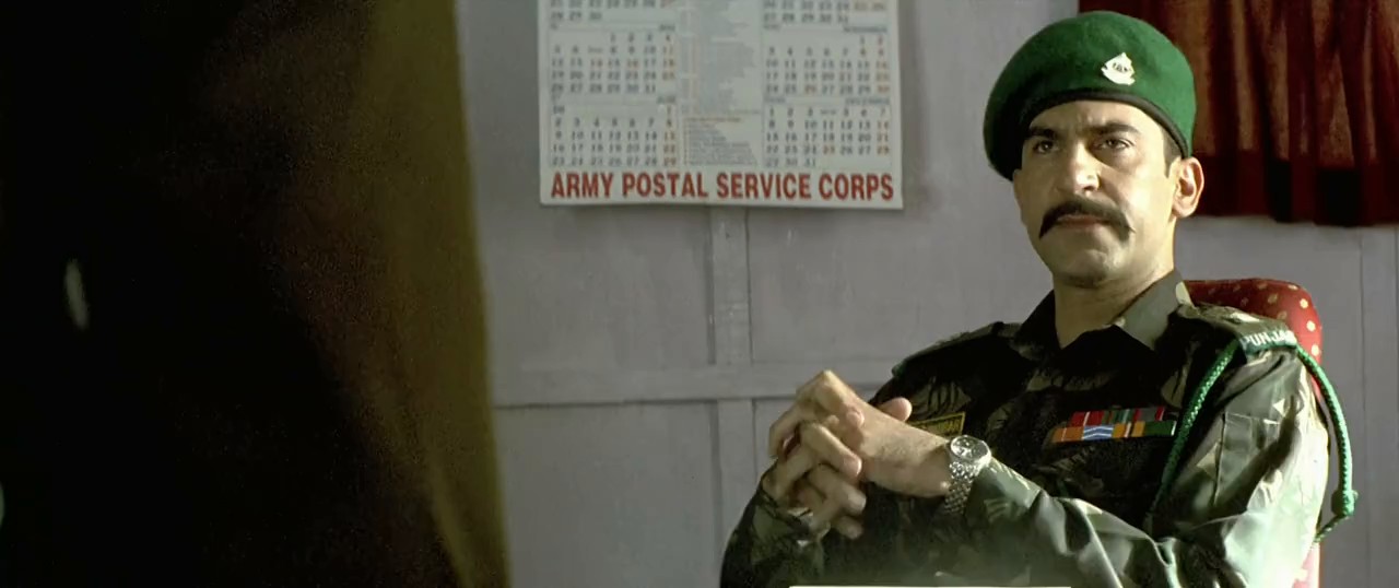 Lakshya (2004) WEBRip Hindi 720p x264 AVC AAC 5.1 ESub.mkv_snapshot_00.04.40.261